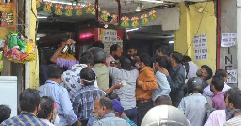 Delhi liquor shops flooded ahead of  lockdown; a woman’s comment draws both flak and laughter on social media