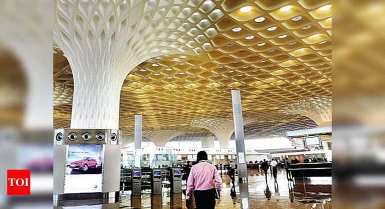 Mumbai: Separate category of liquor licence for shops and bars at airports mooted