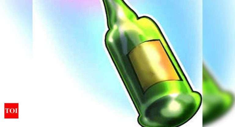 Maharashtra: Excise department confiscates truck carrying illicit liquor worth over Rs one crore | Mumbai News