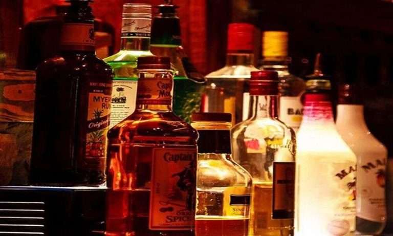 Many Liquor Lovers Complain ‘dry Day’ on Day 1 of Delhi’s New Excise Policy