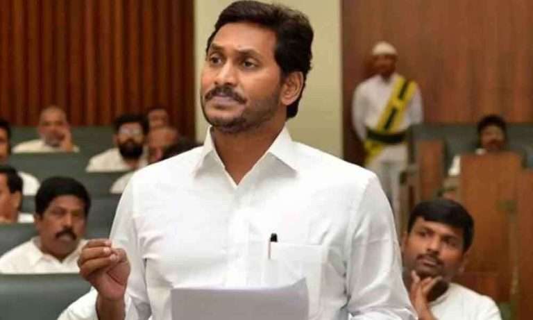A.P.: Jagan retains 2934 liquor outlets; eyes Rs 16,500 Cr revenue