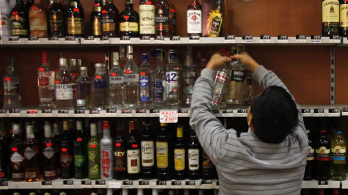 Telangana Reserves 30% of New Liquor Shops to Gouds, SCs and STs