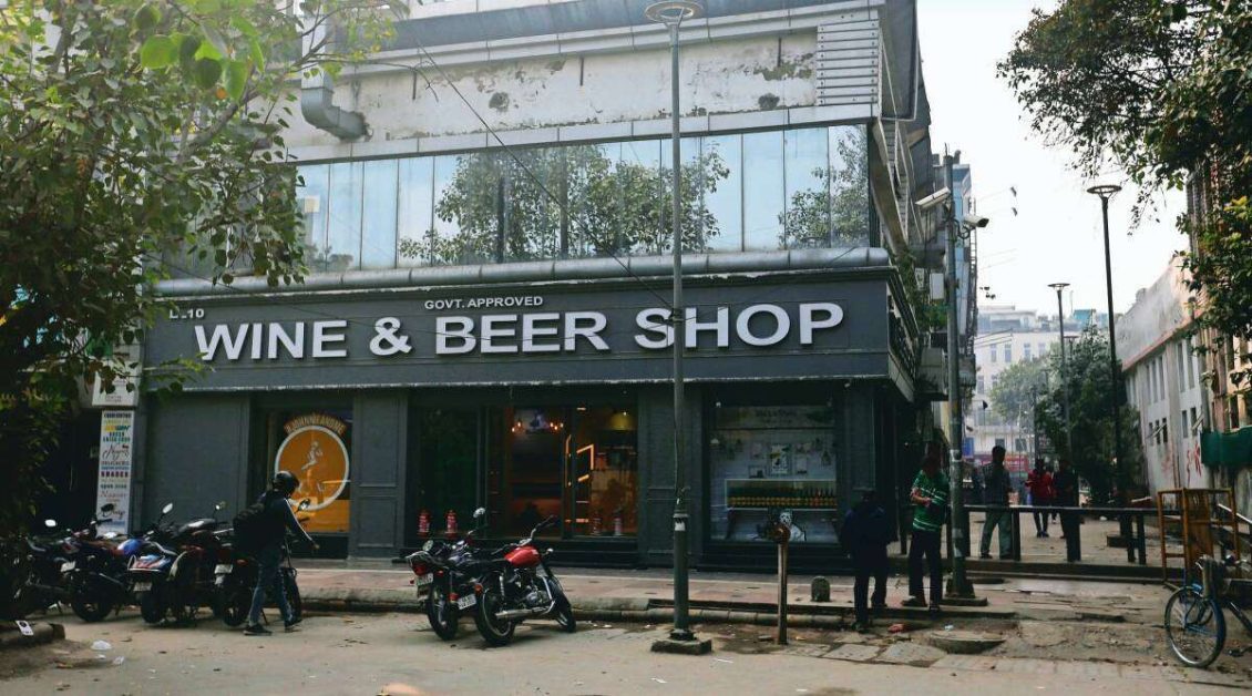 Delhi: In new liquor policy, some hiccups