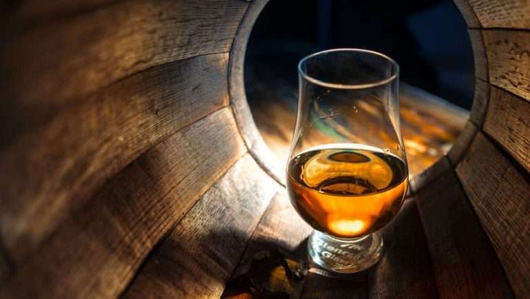 India Surges to Become the World’s Top Scotch Whisky Consumer