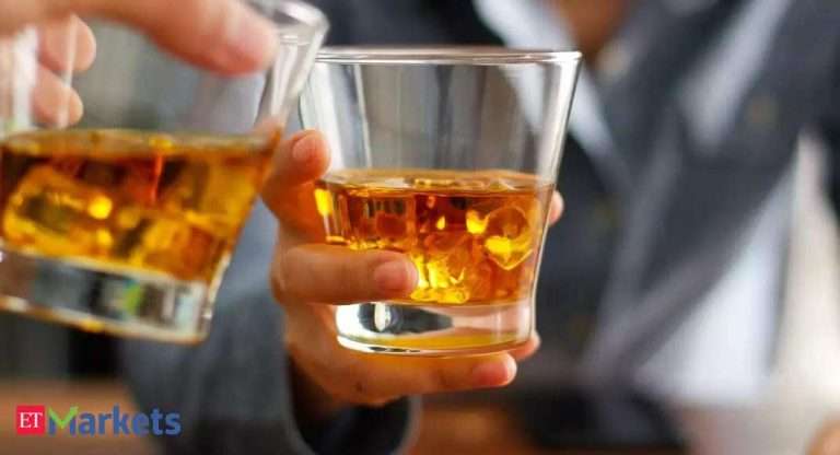 Liquor permits not valid in Maharashtra, Karnataka: Excise Commissioner