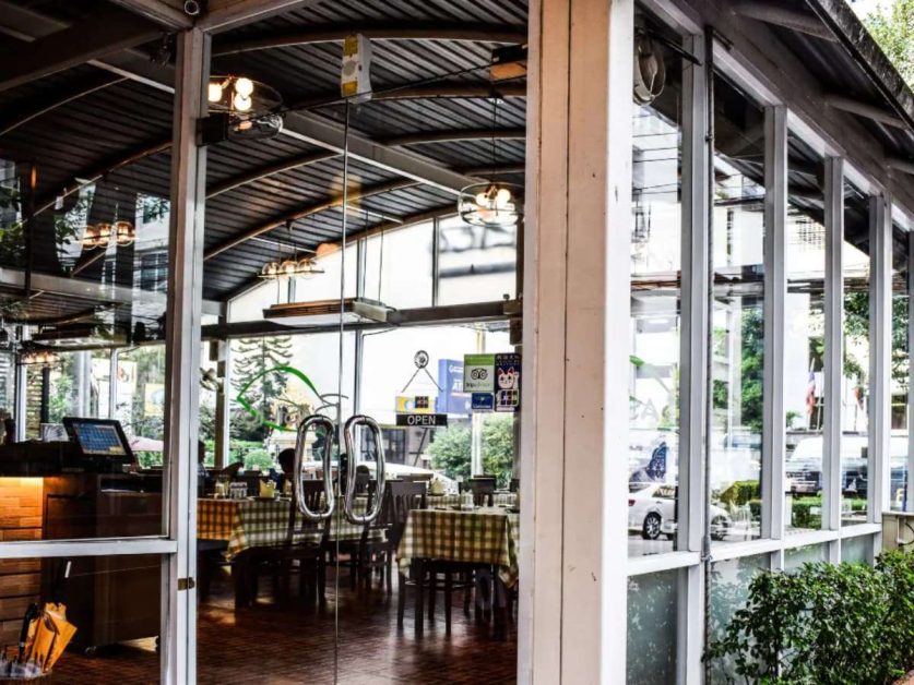 Delhi govt simplifies process for issuing excise licenses to hotels, clubs, restaurants