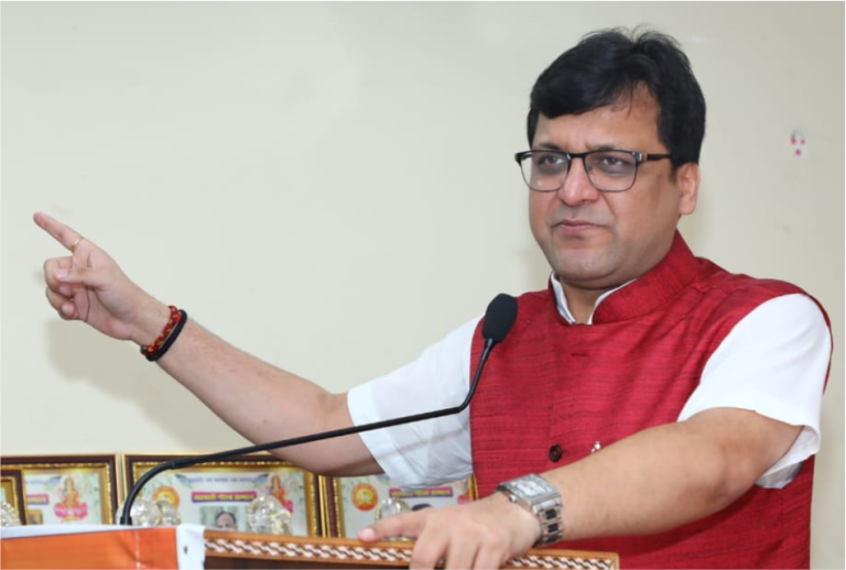 यूपी: सितंबर में प्रदेश के लोगों ने पी डाली 3175 करोड़ की शराब, 72528 अवैध शराब ठिकानों पर हुई छापेमारी